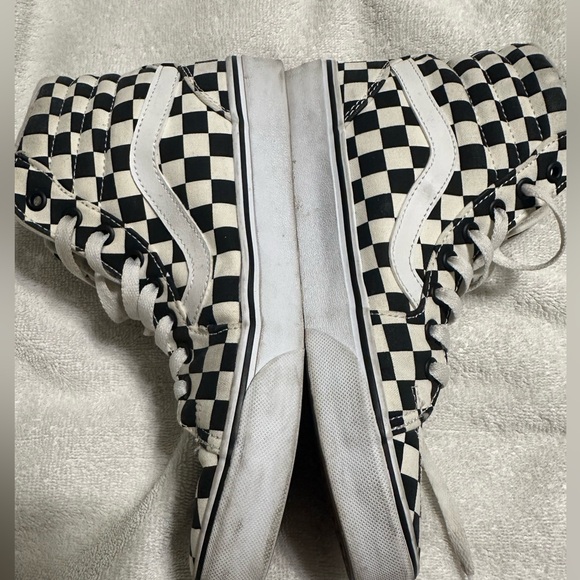 Vans High-Top checkered shoes - Picture 6 of 9